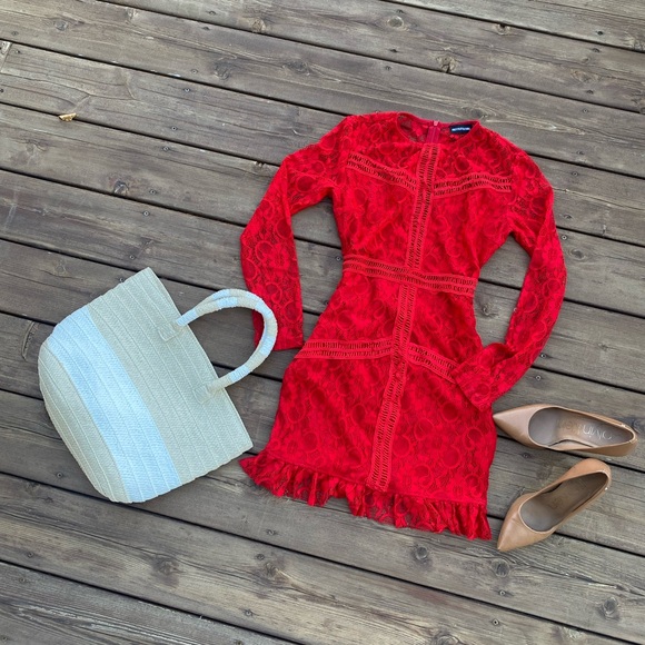 Pretty Little Thing Red Lace Mini Dress - Size 8 - Picture 3 of 5